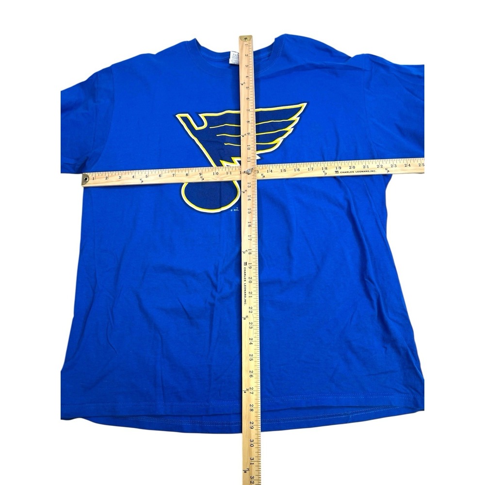 St. Louis Blues NHL‎ Men's Blue Short Sleeve "74 OSHIE" T-shirt Size XL - Picture 3 of 7